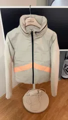 UNDER ARMOUR アンダーアーマー ダウン ダウン ジャケット 出品のサムネイル