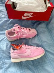 NIKEコルテッツ⭐︎ピンク＋ドット⭐︎サイズ40未使用 - メルカリ