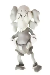 アベイシングエイプ A BATHING APE × KAWS ROBERT LAZZARINI COMPANION VINYL FIGURE GREY カウズ ロバート ラッザリーニ フィギュア グレー 【ブランド古着ベクトル】【中古】▲■260428のサムネイル