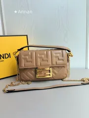 可愛 本日特価  極美品良品レディース  FENDI フェンディ ショルダーバッグのサムネイル