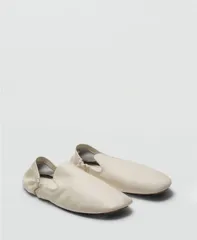 マンゴ レディース シューズ パンプス レザー MANGO Womens Leather Gathered Shoes Ecru エクリュのサムネイル