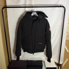 Mサイズ 新モデル Canada Goose(カナダグース) チリワック ブルゾン ダウン ジャケット ブラックのサムネイル