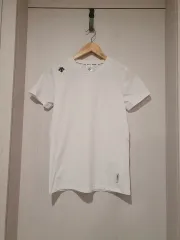 デサント 機能性 スポーツ SYSTEM が適用された 白 半袖Tシャツのサムネイル