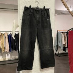 新品タグ付きコモリベルテッドデニムBlackSize2裾上げ無し - メルカリ