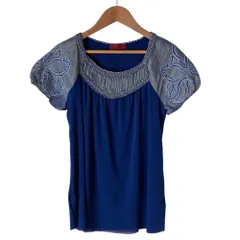 美品 VIVIENNE TAM ヴィヴィアンタム 金魚柄 パワーネット シャンブレー パフスリーブ ブラウス カットソー 0 ブルー レディース 古着 中古 USEDのサムネイル