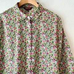 ☆美品☆【DECOY SINCE 1981 デコイシンスイチキュウハチイチ】リバティ　Strawberry Tree ストロベリーツリー柄　ブラウス　サイズ9号　2025年10月のサムネイル