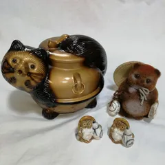 たぬき 狸（タヌキ）陶器 置物・貯金箱 まとめ売り  『分福茶釜（ぶんぶくちゃがま）』（貯金箱）ほか計3点  商売繁盛 開運  招福の縁起物に 長期保管 現状品 A106のサムネイル