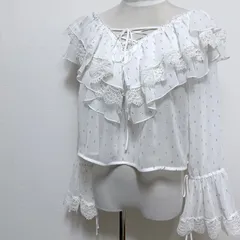【25SS】SNIDEL バリエレースブラウス　スナイデル ホワイト × シルバー フリル オフショル レースアップ シアー ドビードットのサムネイル