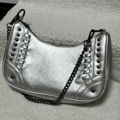 BETSEY JOHNSON ワンショルダー 三日月 スタッズ 銀 y2k - メルカリ