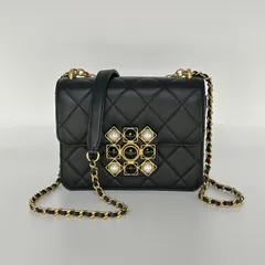 CHANEL シャネル マトラッセ チェーンショルダーバッグ 斜めがけ 2WAY 30 番台 ブラック ラムスキン スモールフラップ レディース 【中古】のサムネイル