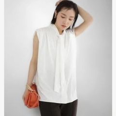 TO BE CHIC - トゥービーシック  フリルカーディガン  ショートボレロ TO BE CHIC トゥービーシック カーディガン ボレロ フリル クルー