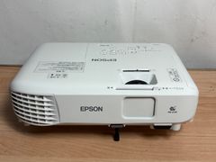 EPSON液晶プロジェクタ EB-536WT 3400lm使用時間344/0H - メルカリ