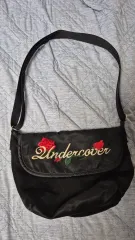 UNDERCOVER バラ ローズ 刺繍 クロスバック ブラックのサムネイル