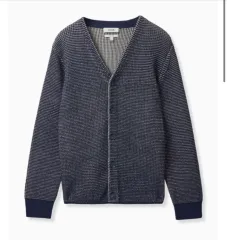 コス リラックスフィット KNITTED カーディガン Mサイズ 100-105 サイズ感 出品のサムネイル
