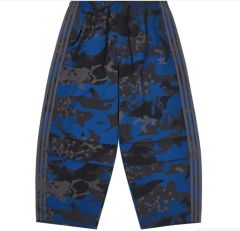 新品 アディダスオリジナルス カーゴパンツ カモ柄 2WAY ハーフパンツ