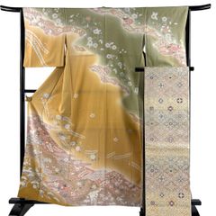 美品 袋帯 秀品 向かい鳥 草花 箔 刺繍 金色 お太鼓柄 正絹 中古
