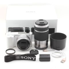 SONYα6000本体•ズームレンズ55-210•ストラップ•バッテリー•クロス