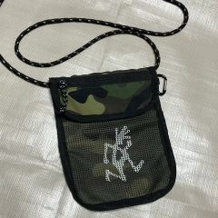 ムータ スマホショルダーバッグ レッド×グレー - メルカリ