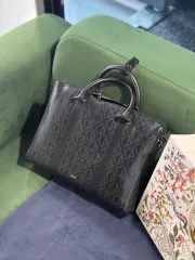 正規品 新品 Dior リー フリング CD ブリーフケース トートバッグのサムネイル