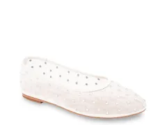 ビーシービージーマックスアズリア レディース シューズ パンプス BCBGMaxazria Daven Flat White ホワイトのサムネイル