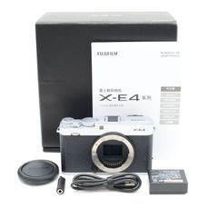 FUJIFILM X-E4 本体 ミラーレス一眼 シルバー - メルカリ