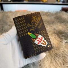 未使用品】LouisVuitton ルイヴィトンnigo コラボ カードケース - メルカリ