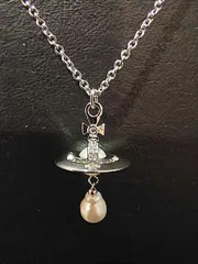 【未使用・新品】Vivienne Westwood（ヴィヴィアンウエストウッド）インポート ALEKSA PENDANT ネックレス オーブ ORBネックレス NANAのサムネイル