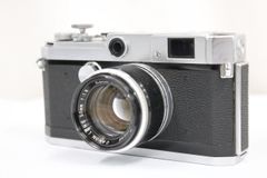 Canon P／キャノンレンズ50mmf1.8Ⅱ付【実写確認済整備品】 - メルカリ
