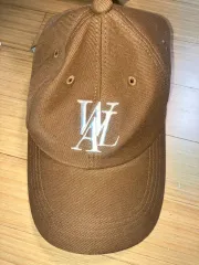 WOOALONG シグネチャー ロゴ ベースボールキャップのサムネイル