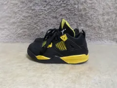 180 NIKE エアジョーダン4 レトロ サンダー キッズ 子供靴 ジュニアのサムネイル