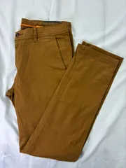 HUGO BOSS（ヒューゴボス）のカジュアルライン「BOSS ORANGE（ボス オレンジ）」のメンズ ストレッチコットンチノパンツ（トラウザー／スラックス）ウエスト：約90㎝相当のサムネイル