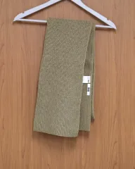 ユニクロ U ニット ストールのサムネイル