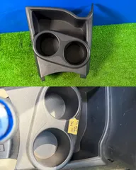 ZT-8874] 純正トヨタ アクア NHP10 H25年 カップホルダー / トレー 58811-52050のサムネイル