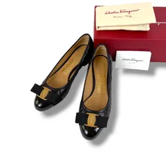 Salvatore Ferragamo 　VARAQ サルヴァトーレフェラガモ　ヴァラQ パンプス　ブラック　レザー　5.5のサムネイル