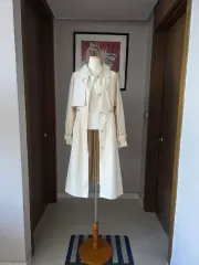 新品)アイボリートレンチコートのサムネイル