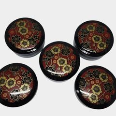 美品 牡丹 竹 金蒔絵 螺鈿 三連六角 帯留 朱塗 黒塗 漆芸 時代物