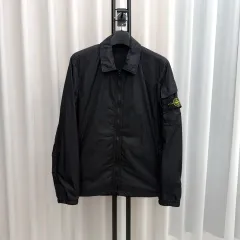 百貨店購入 / L STONE ISLAND ストーンアイランド クリンクルレップス ナイロン ジャケット ブラックのサムネイル