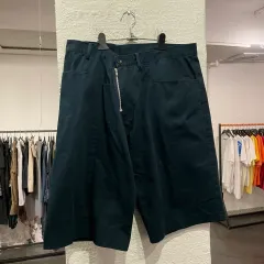 YOHJI YAMAMOTO ヨウジヤマモト アシメントリー オーバーサイズ ショーツ ハーフパンツのサムネイル