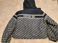 取引)ディオール リバーシブル クロップド パファー ジャケット XS オブリーク ダウンのサムネイル
