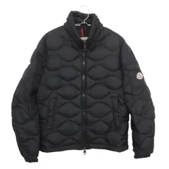 MONCLER モンクレール MORANDIERES モランデレス ダウンジャケット アウター キルティング ワッペンロゴ ブラック 0【S】 メンズ 【中古】のサムネイル
