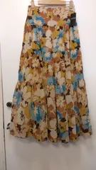 M02　ローレンラルフローレン　LAUREN　RALPHLAUREN　未使用新古品　シフォンティアードスカート　Sサイズ　超軽量　シワにならない　洗濯OK　フラワー柄／マルチカラーのサムネイル