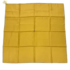 希少 未使用品 HERMES エルメス カレ90 シルク100％ ホールデザイン エルメス ロゴ 柄 スカーフ ゴールドのサムネイル