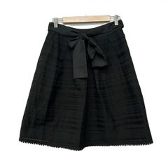 TO BE CHIC(トゥービーシック) スカート サイズ40 M レディース - 黒 ひざ丈