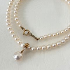 K18✨ 白蝶×ベビーパール ネックレス ゴールデンパール テリ強 - メルカリ