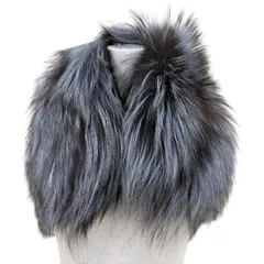 美品☆FENDI フェンディ フォックスファー ロゴ金具 レザー使い ティペット 本毛皮ショール グレー イタリア製 正規品 レディースのサムネイル