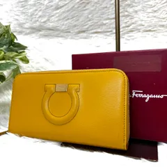 【美品】Salvatore Ferragamo 　サルヴァトーレ　フェラガモ  ガンチーニ　ラウンドファスナー　財布 　ジッピーウォレット　レザー　イエローのサムネイル