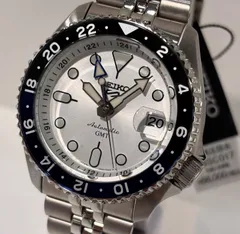 【新品正規品】セイコー5スポーツ SKX GMT ホワイトシルバー SBSC017のサムネイル
