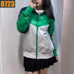 100 NIKE ナイキ バイカラー ウィンドランナー ウィンドブレーカー ジャケット アウターのサムネイル