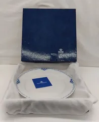 【中古品・現状品】ROYAL COPENHAGEN　プリンセスプレート  28cm　NO.627　E-456のサムネイル