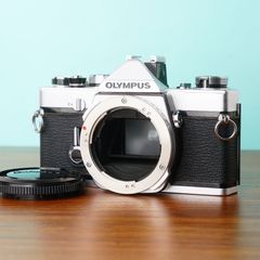 □美品□ OLYMPUS OM-1 + 28mm F3.5 《 露出計稼働 良好 - メルカリ